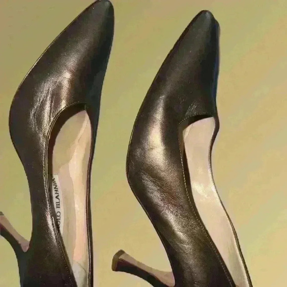 MANOLO BLAHNIK Light Brown Satin Pump Pointed Heels - Picture 3 of 4